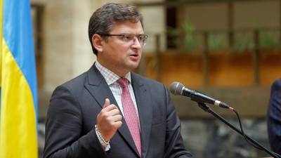 Дмитрий Кулеба - На Украине назвали политическим отказ Германии поставлять оружие Киеву - iz.ru - Киев
