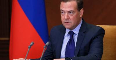 Дмитрий Медведев - Медведев заявил, что "Единая Россия" "никогда не закончит как КПСС" - reendex.ru