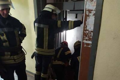 В Киеве сорвался лифт в многоэтажке, погиб мужчина - kp.ua - Киев - район Дарницкий