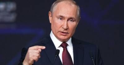 Владимир Путин - Путин сравнил украинский закон о коренных народах с практикой нацистов - ren.tv - Москва - Украина