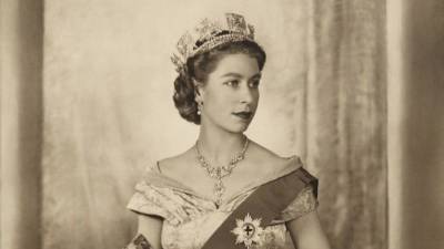 Елизавета II - Портрет Елизаветы II вынесли из Оксфордского университета - rbnews.uk