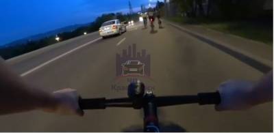 В Красноярске пассажир такси обстрелял велосипедистов - tv2.today - Красноярский край - Красноярск