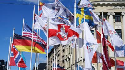 Мартиньш Стакис - Мэр Риги объяснил, почему поменял флаг Белоруссии на ЧМ по хоккею - gazeta.ru - Белоруссия - Рига