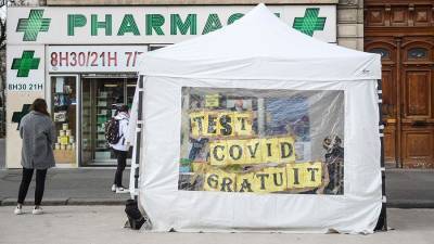 Габриэль Атталь - Во Франции решили сделать тесты на COVID-19 для иностранцев платными - iz.ru - Москва - Израиль - Франция - Греция