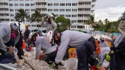Число погибших в результате обрушения многоквартирного дома под Майами достигло 18 - golos-ameriki.ru - шт.Флорида