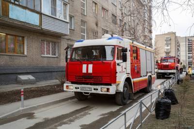 В Томске загорелся ангар на Вилюйском проезде - tomsk.mk.ru - Россия - Томск - Томская обл.