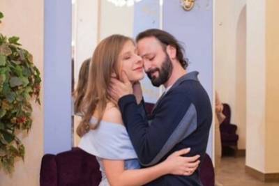 Вячеслав Манучаров - Елизавета Арзамасова - Илья Авербух - Звезда «Папиных дочек» рассказала о причинах брака с Авербухом - lenta.ru
