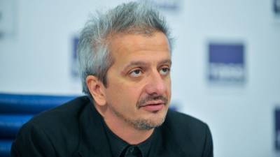 Константин Богомолов - Рената Литвинова - Константин Богомолов пригласил трансгендера сыграть в «Вишневом саду» - 5-tv.ru - Россия