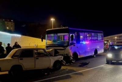 В Сочи в аварии с автобусом №83 пострадали шесть человек - kuban.mk.ru - Сочи - Краснодар