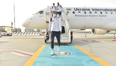 Денис Попов - Артем Беседин - Сборная Украины прибыла в Рим на матч 1/4 финала Евро-2020 против Англии - sportarena.com - Украина - Англия - Италия - Швеция - Рим