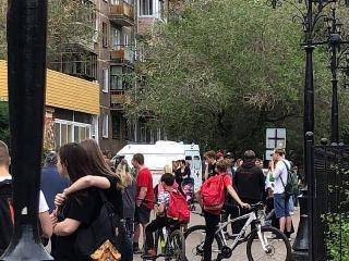 В центре Братска школьница зарезала 14-летнего юношу во время конфликта - runews24.ru - Братск