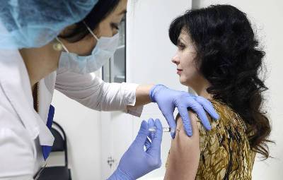 Более 90 тысяч смолян завершили вакцинацию от коронавируса - rabochy-put.ru