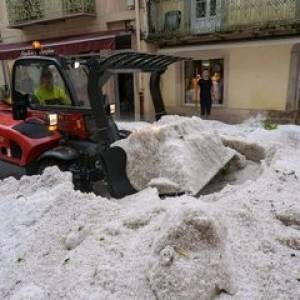 Во Франции - Во время грозы во Франции выпало 60 см града. Фото. Видео - reporter-ua.com - Франция