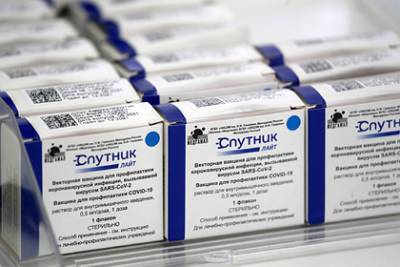 Сергей Собянин - Власти Москвы закупят 750 тысяч доз вакцины «Спутник Лайт» - lenta.ru - Москва