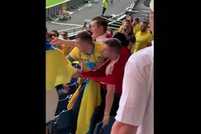 Украинца, напавшего на российского болельщика, арестовали - mk.ru - Россия - Украина - Смоленск - Тула - Швеция - Шотландия