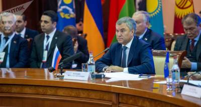 Вячеслав Володин - Володин предложил странам ОДКБ ужесточить наказание за клевету на ветеранов - ru.armeniasputnik.am - Армения