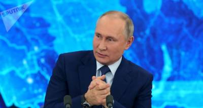 Владимир Путин - Алексей Пушков - Александр Жуков - Елена Ямпольская - Путин подписал закон о запрете на уравнивание роли СССР и Германии во Второй мировой войне - ru.armeniasputnik.am - Россия - Армения - Германия