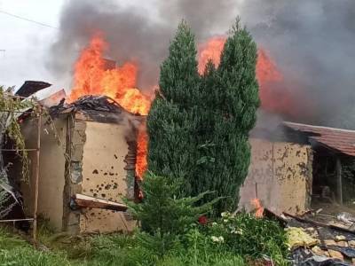 В Авдеевке артиллерия боевиков ударила по жилому району: горят дома - gordonua.com - Россия - Украина - Крым - Луганская обл. - Донецк - Донецкая обл.
