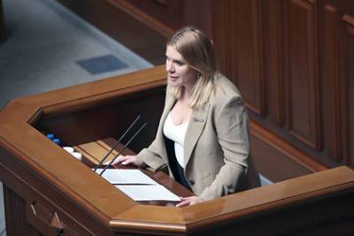 Кира Рудик - Украинские депутаты отказались поддержать борьбу с олигархами - lenta.ru - Украина