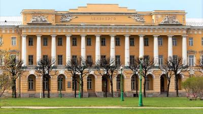 В здании "Ленэнерго" на Марсовом поле откроется гостинично-досуговый комплекс - piter.tv - Россия