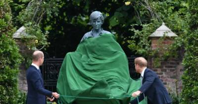 принц Уильям - принц Гарри - принцесса Диана - Чарльз Спенсер - Диана Лилибет - В Лондоне торжественно открыли статую принцессы Дианы - dsnews.ua - США - Украина - Лондон - Великобритания