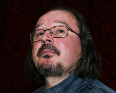 Александр Беглов - Алексей Балабанов - В Петербурге на доме Балабанова установили памятную доску - neva.today - Санкт-Петербург