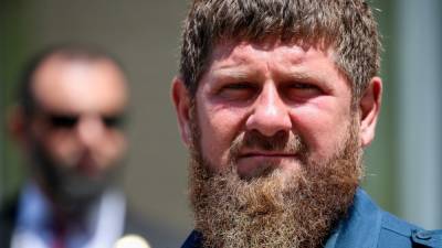 Рамзан Кадыров - Приближённый Кадырова выложил видео с ребёнком, стреляющим из гранатомёта - svoboda.org - респ. Чечня