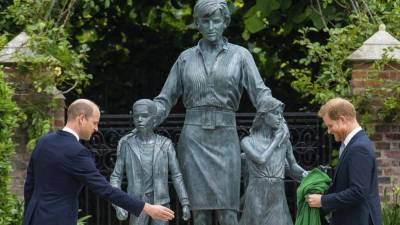 Елизавета II - принцесса Диана - Виктор Орбан - Памятник принцессе Диане в день 60-летия - ru.euronews.com - Россия - Франция - Европа