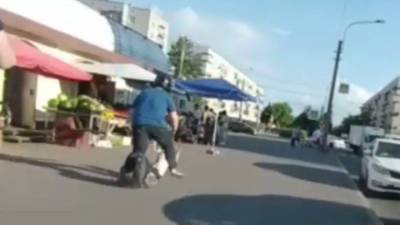 В Питере четырехлетний мальчик попал под моноколесо на тротуаре - vesti.ru - Ленинградская обл. - Санкт-Петербург