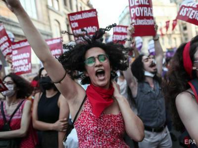 Турция официально вышла из Стамбульской конвенции. Тысячи людей вышли на протесты - gordonua.com - США - Украина - Турция - Анкара - Стамбул