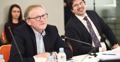 Борис Титов - "Вторая только закрепляет результат": Омбудсмен Титов предложил выдавать QR-коды уже после первой дозы вакцины - reendex.ru - Россия