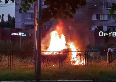 В ДТП с ВАЗом, который влетел в столб и загорелся, пострадал 28-летний водитель - ya62.ru - Россия - Рязанская обл. - Рязань