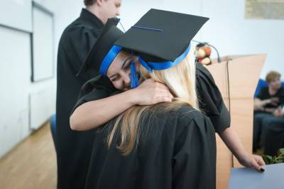 Валерий Фальков - Студенческий выпускной пройдет сегодня в России онлайн – Учительская газета - ug.ru - Россия
