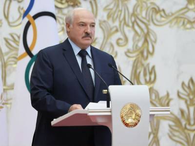 Александр Лукашенко - Роберт Менендес - Сенатор США и европейские парламентарии обвинили Лукашенко в попытке подрыва соседних стран с помощью мигрантов - gordonua.com - США - Украина - Белоруссия - Литва - Минск