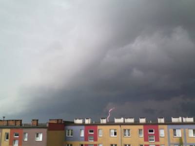 В Польше прокатилась сильная гроза с шквалами - unn.com.ua - Украина - Киев - Польша