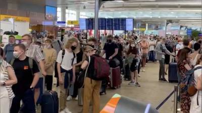 Очевидцы сообщили об очередях в аэропорту Шереметьево - iz.ru - Москва - Россия - Израиль - Симферополь