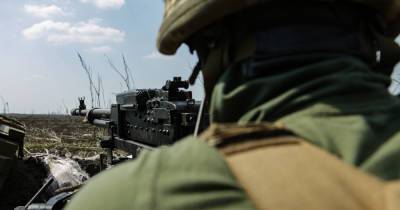 День в ООС: оккупанты девять раз открывали огонь, потерь в рядах ВСУ нет - dsnews.ua - Украина - Светлодарск - Донбасс