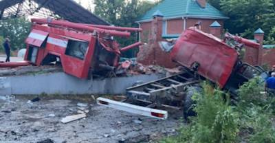 Под Хабаровском пожарная машина протаранила стену дома, два человека погибли - reendex.ru - Хабаровский край - Хабаровск