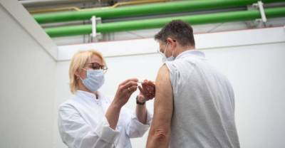 Тысячи жителей Германии по ошибке получили уведомление о полной вакцинации от ковида - reendex.ru - Германия - Berlin