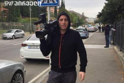 Умер оператор грузинского телеканала, избитый противниками ЛГБТ - mk.ru - Тбилиси