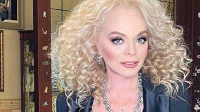 Леонид Агутин - Лариса Долина - «Что пошлого и дешевого?» — Долина ответила пристыдившим ее за молодежный наряд фанатам - 5-tv.ru