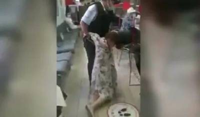 Против отказавшейся надеть маску в МФЦ москвички завели уголовное дело - newizv.ru