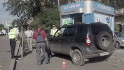 В Красноярске пьяный водитель сбил семью с коляской и влетел в ларек - iz.ru - Израиль - Красноярск
