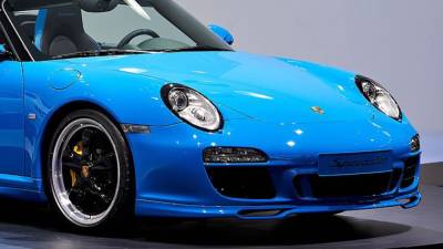 Porsche Cayenne - Мужчина в центре Москвы украл из Porsche 3,5 млн рублей - inforeactor.ru - Москва