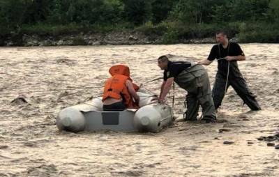 Сотрудники ГСЧС спасли 11 человек на водоемах Прикарпатья - novostiua.news - Украина - Ивано-Франковская обл.