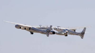 Ричард Брэнсон - Ракетоплан Virgin Galactic с Брэнсоном достиг космоса и вернулся на землю - iz.ru - Израиль - Мехико