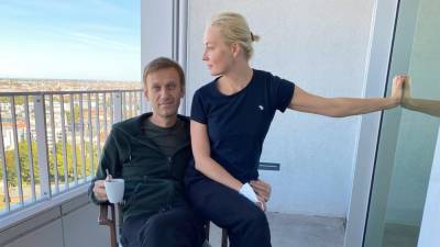 Алексей Навальный - Станислав Белковский - Юлия Навальная - Писатель Станислав Белковский объяснил, почему Навальный не пускает жену в политику - inforeactor.ru - Женева