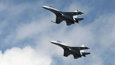 Российские Су-30СМ и Су-27 сопроводили самолеты-разведчики США над Черным морем - gazeta.ru - Россия - США