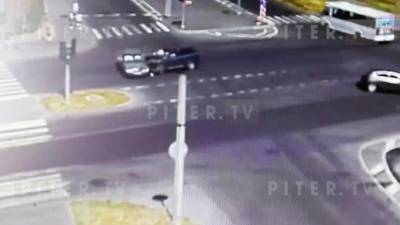 Вторая авария за день на перекрестке Замшиной и Блюхера - piter.tv - Санкт-Петербург