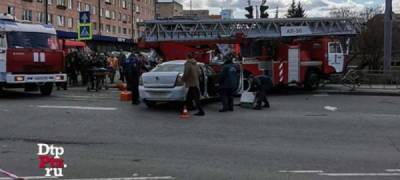 Все равно И уехал Водитель навороченной "BMW" сегодня утром неудачно надрифтил и влетел в скорую помощь В… - skuke.net - республика Карелия - Интересно